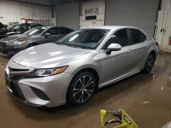 4T1B11HKXJU133761 2018 TOYOTA CAMRY - Image 1