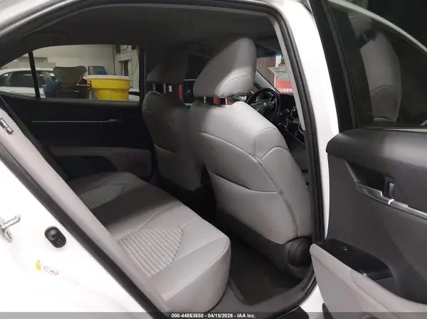 4T1B11HKXJU136014 2018 TOYOTA CAMRY - Image 8