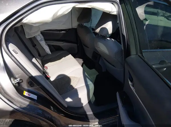 4T1B11HKXJU137468 2018 TOYOTA CAMRY - Image 8
