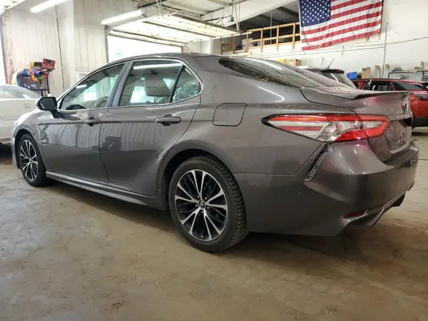 4T1B11HKXJU139687 2018 TOYOTA CAMRY - Image 2