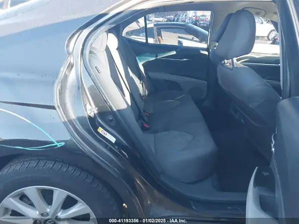 4T1B11HKXJU139821 2018 TOYOTA CAMRY - Image 8