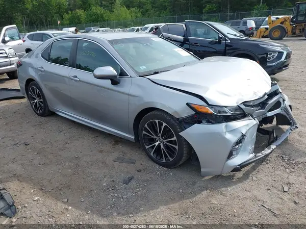 4T1B11HKXJU149930 2018 TOYOTA CAMRY - Image 1