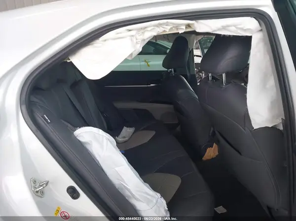 4T1B11HKXJU152844 2018 TOYOTA CAMRY - Image 8