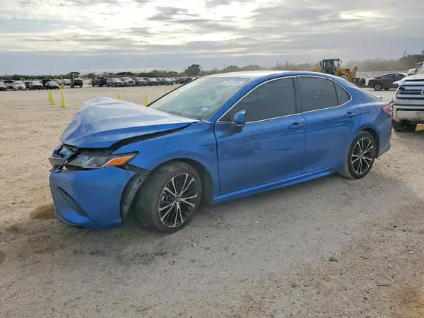 4T1B11HKXJU155968 2018 TOYOTA CAMRY - Image 1