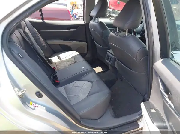 4T1B11HKXJU157669 2018 TOYOTA CAMRY - Image 8