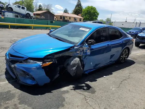 4T1B11HKXJU165559 2018 TOYOTA CAMRY - Image 1
