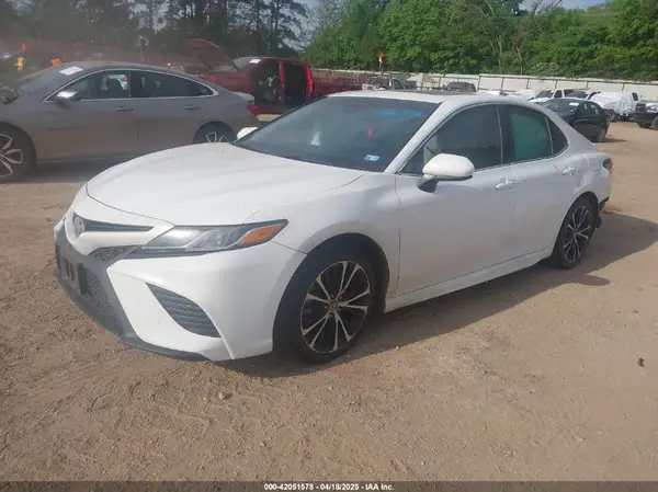 4T1B11HKXJU500545 2018 TOYOTA CAMRY - Image 2