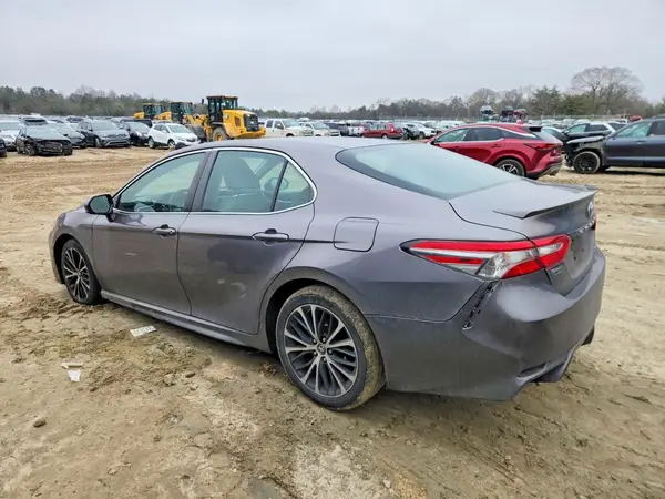 4T1B11HKXJU504045 2018 TOYOTA CAMRY - Image 2