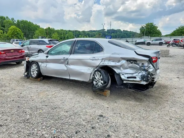 4T1B11HKXJU505941 2018 TOYOTA CAMRY - Image 2