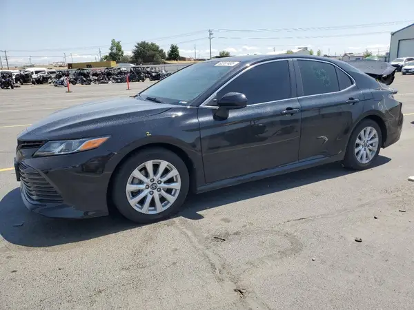 4T1B11HKXJU506846 2018 TOYOTA CAMRY - Image 1