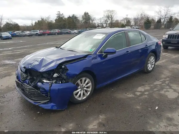 4T1B11HKXJU511545 2018 TOYOTA CAMRY - Image 2