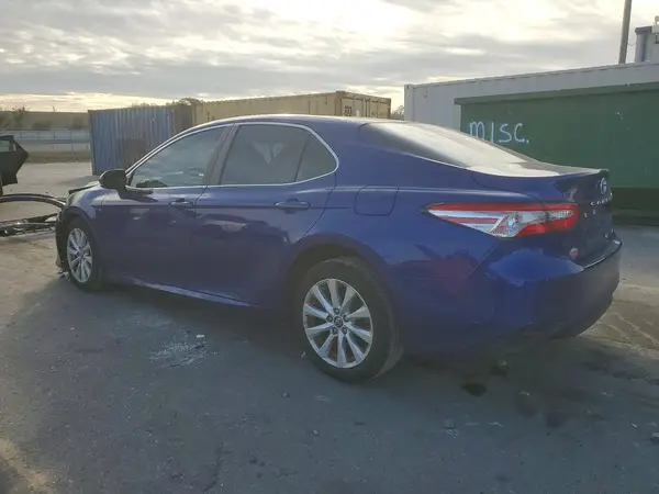 4T1B11HKXJU512176 2018 TOYOTA CAMRY - Image 2