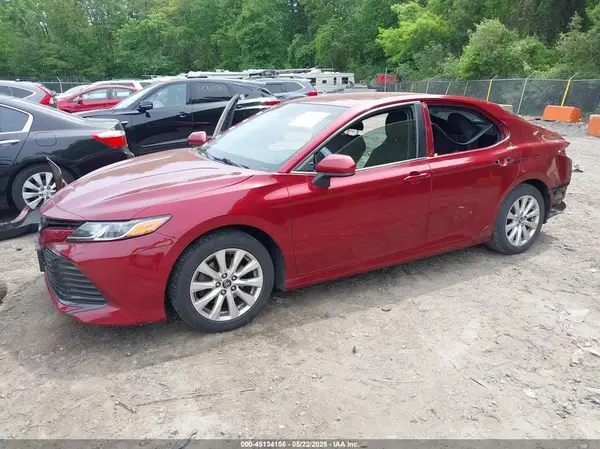 4T1B11HKXJU512226 2018 TOYOTA CAMRY - Image 2