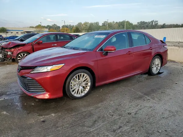 4T1B11HKXJU513327 2018 TOYOTA CAMRY - Image 1