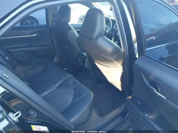 4T1B11HKXJU513361 2018 TOYOTA CAMRY - Image 8