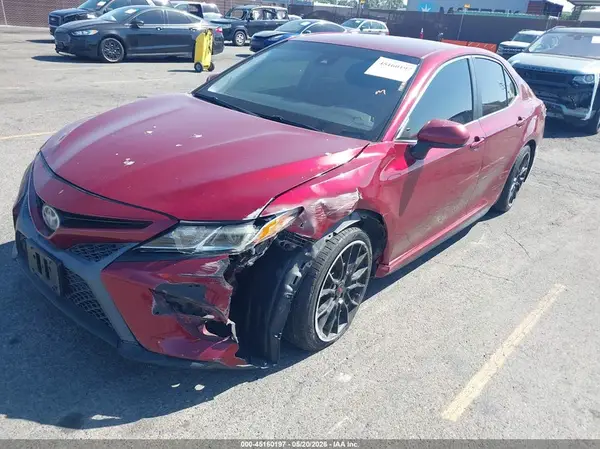 4T1B11HKXJU519886 2018 TOYOTA CAMRY - Image 2