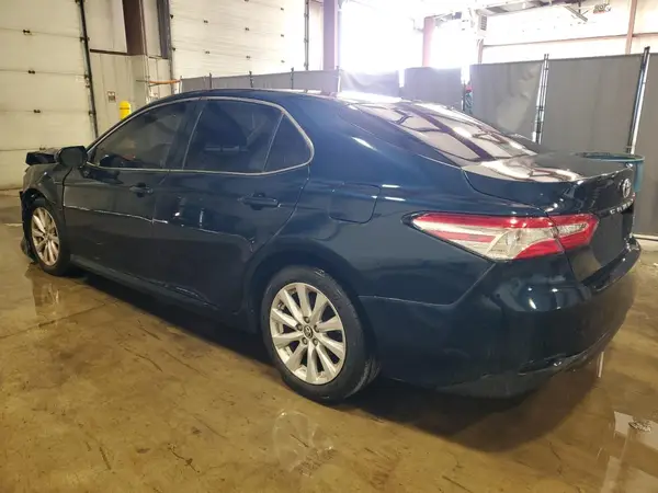 4T1B11HKXJU520441 2018 TOYOTA CAMRY - Image 2