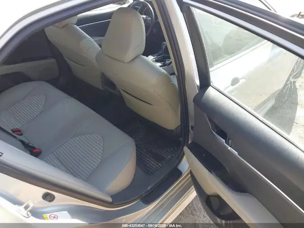 4T1B11HKXJU521394 2018 TOYOTA CAMRY - Image 8