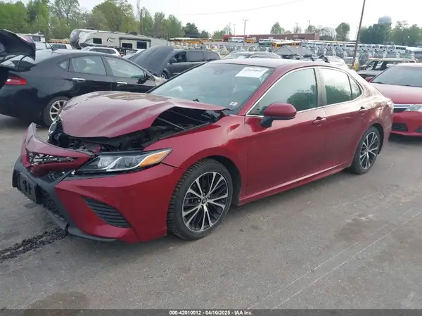 4T1B11HKXJU522111 2018 TOYOTA CAMRY - Image 2