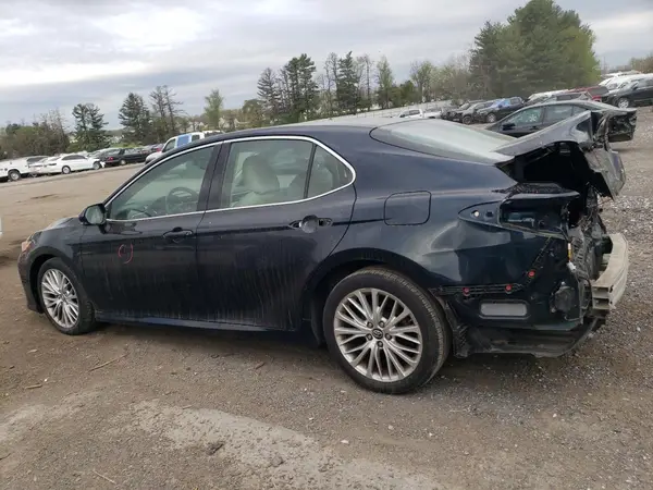 4T1B11HKXJU524408 2018 TOYOTA CAMRY - Image 2