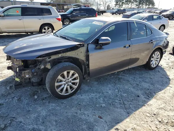 4T1B11HKXJU528376 2018 TOYOTA CAMRY - Image 1