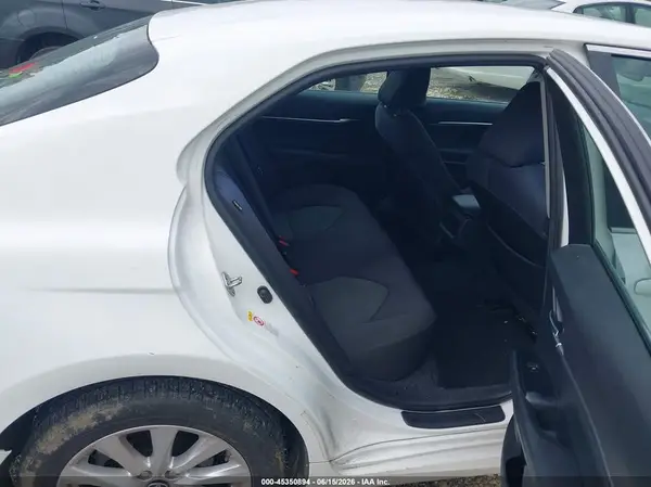 4T1B11HKXJU529916 2018 TOYOTA CAMRY - Image 8