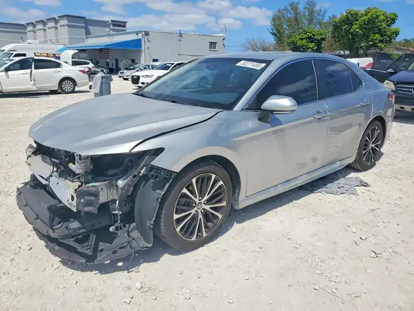 4T1B11HKXJU534890 2018 TOYOTA CAMRY - Image 1