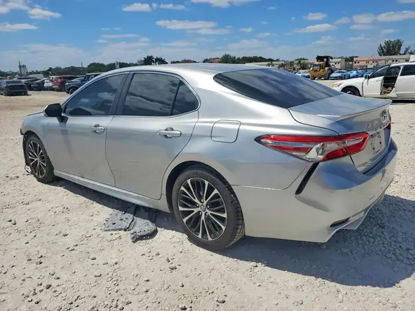 4T1B11HKXJU534890 2018 TOYOTA CAMRY - Image 2