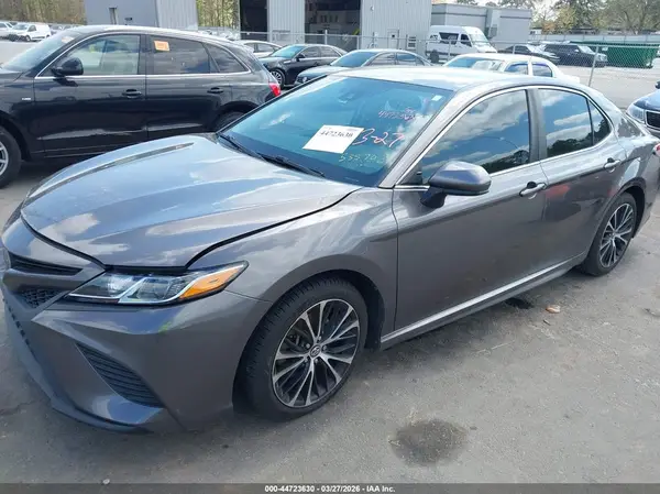 4T1B11HKXJU535702 2018 TOYOTA CAMRY - Image 2