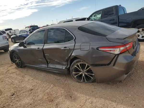 4T1B11HKXJU535909 2018 TOYOTA CAMRY - Image 2