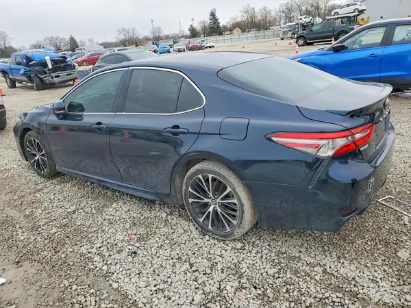 4T1B11HKXJU536140 2018 TOYOTA CAMRY - Image 2