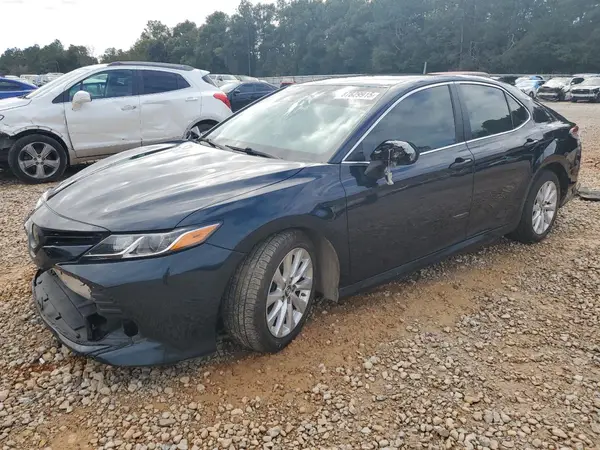 4T1B11HKXJU537112 2018 TOYOTA CAMRY - Image 1