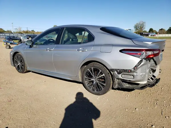 4T1B11HKXJU537272 2018 TOYOTA CAMRY - Image 2