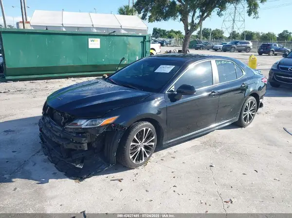 4T1B11HKXJU537840 2018 TOYOTA CAMRY - Image 2