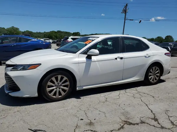 4T1B11HKXJU538163 2018 TOYOTA CAMRY - Image 1