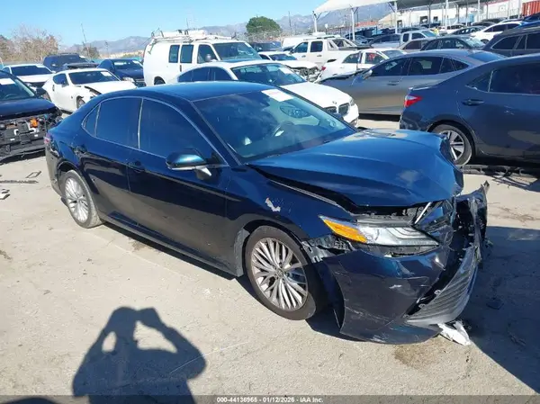 4T1B11HKXJU538244 2018 TOYOTA CAMRY - Image 1