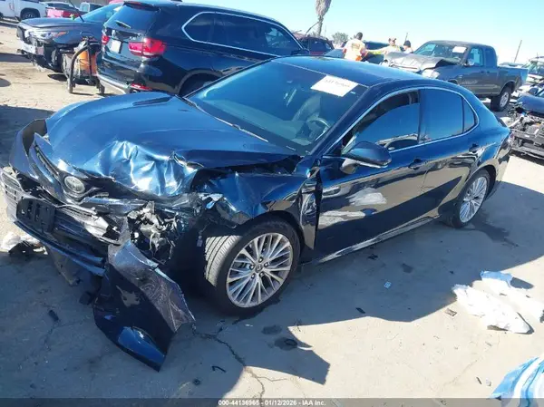 4T1B11HKXJU538244 2018 TOYOTA CAMRY - Image 2