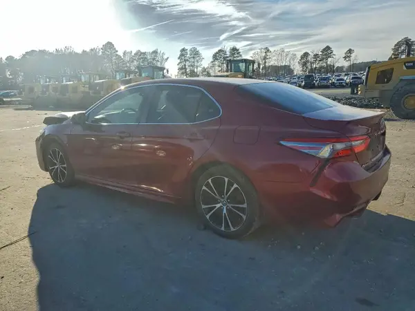 4T1B11HKXJU539118 2018 TOYOTA CAMRY - Image 2