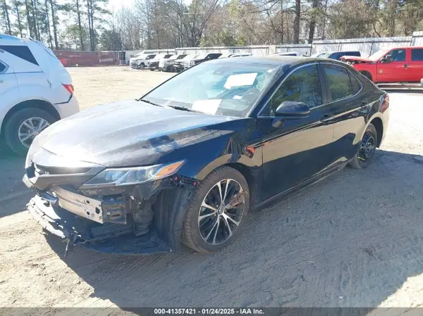 4T1B11HKXJU539524 2018 TOYOTA CAMRY - Image 2