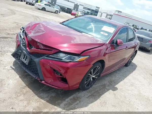 4T1B11HKXJU540799 2018 TOYOTA CAMRY - Image 2