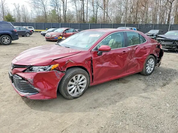 4T1B11HKXJU540916 2018 TOYOTA CAMRY - Image 1