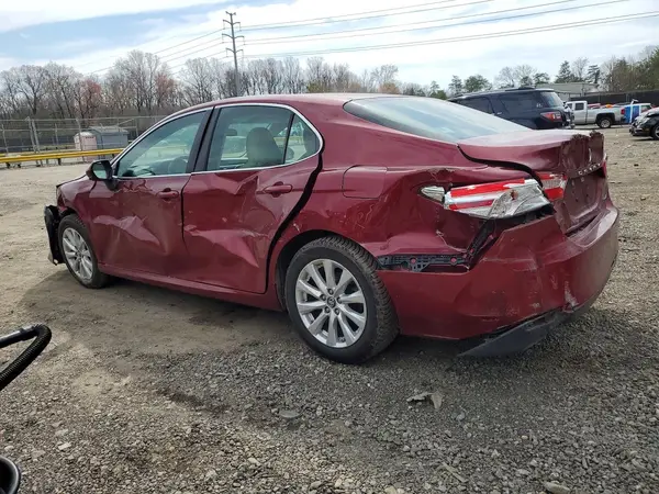 4T1B11HKXJU540916 2018 TOYOTA CAMRY - Image 2