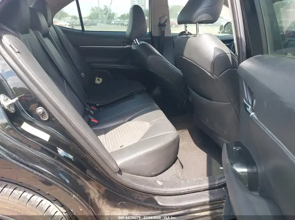 4T1B11HKXJU544013 2018 TOYOTA CAMRY - Image 8