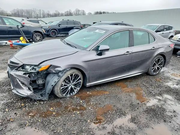 4T1B11HKXJU544691 2018 TOYOTA CAMRY - Image 1