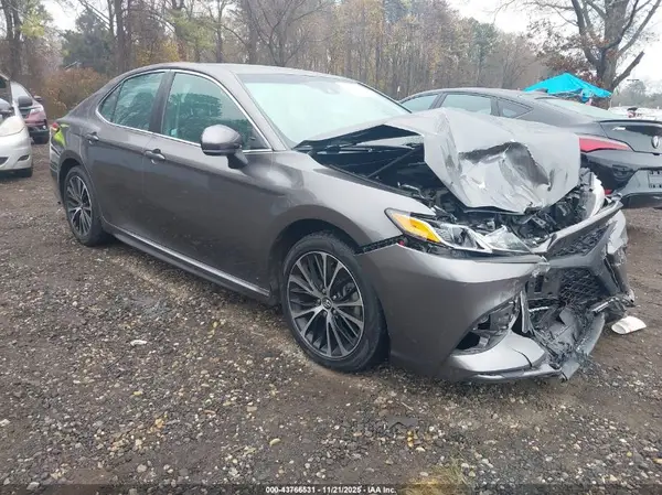 4T1B11HKXJU545355 2018 TOYOTA CAMRY - Image 1