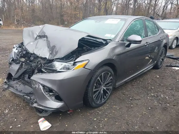 4T1B11HKXJU545355 2018 TOYOTA CAMRY - Image 2