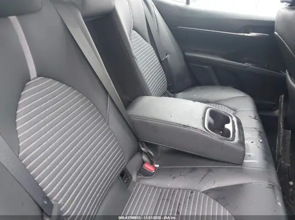 4T1B11HKXJU545355 2018 TOYOTA CAMRY - Image 8