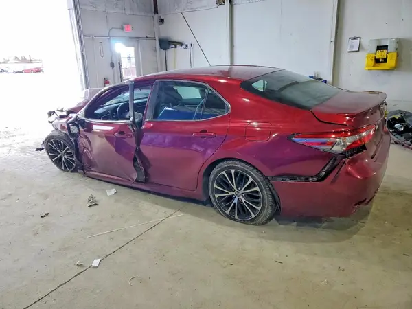 4T1B11HKXJU545520 2018 TOYOTA CAMRY - Image 2
