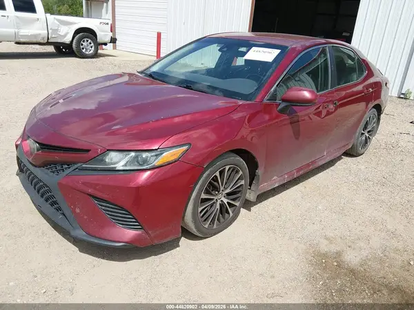 4T1B11HKXJU547378 2018 TOYOTA CAMRY - Image 2