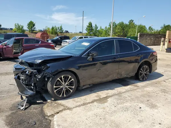 4T1B11HKXJU550104 2018 TOYOTA CAMRY - Image 1